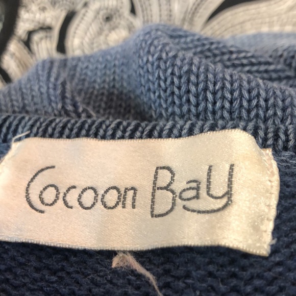 Blue sweater - Picture 3 of 3